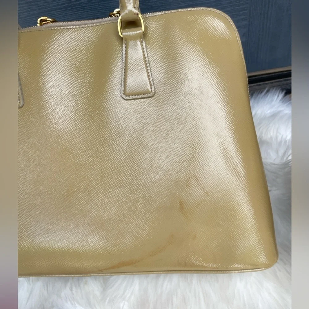 Auth PRADA Beige Saffiano Patent Leather Large Promenade Satchel - Picture 11 of 17